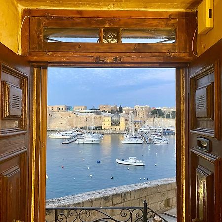 Blue Eye - Waterfront Home In A Scenic Location Birgu Esterno foto