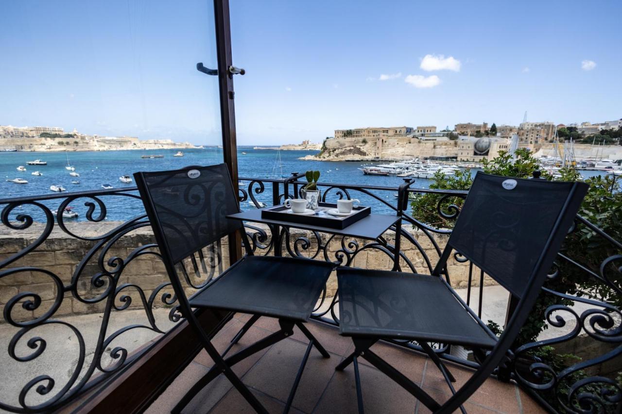 Blue Eye - Waterfront Home In A Scenic Location Birgu Esterno foto